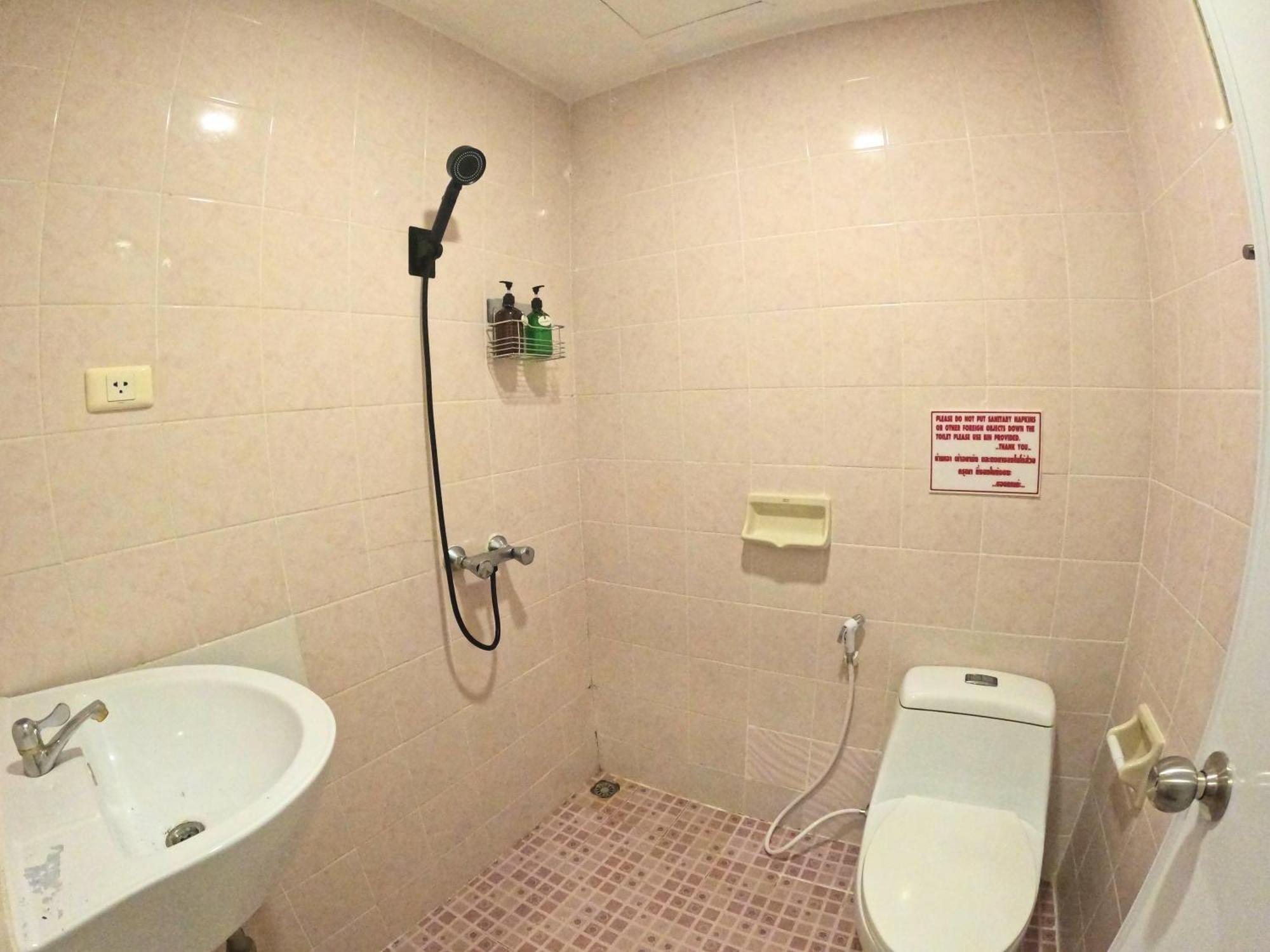 Kpop Hostel Karon Zewnętrze zdjęcie